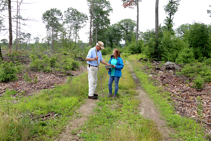 2 hikers on a trail