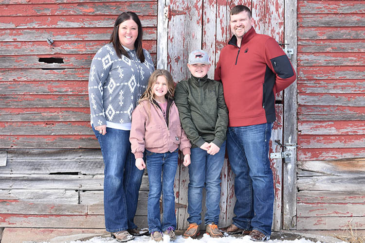 Lindsay and Travis have a cattle operation in Rising City, Nebraska. 