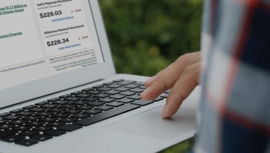 Laptop computer screen showing links and numbers